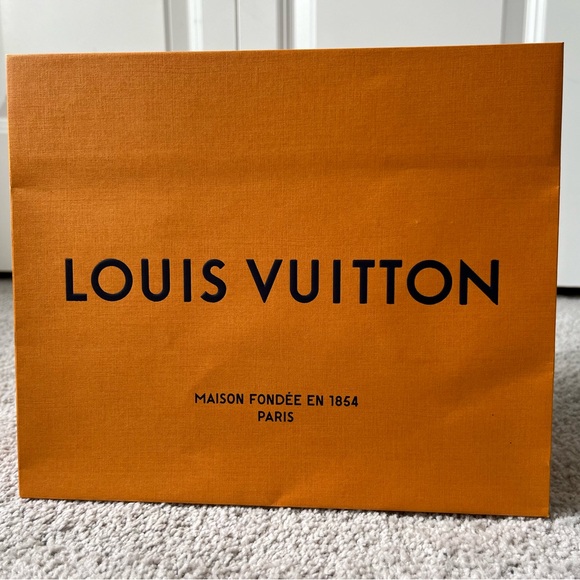 LV Shopping Bag - Picture 2 of 3